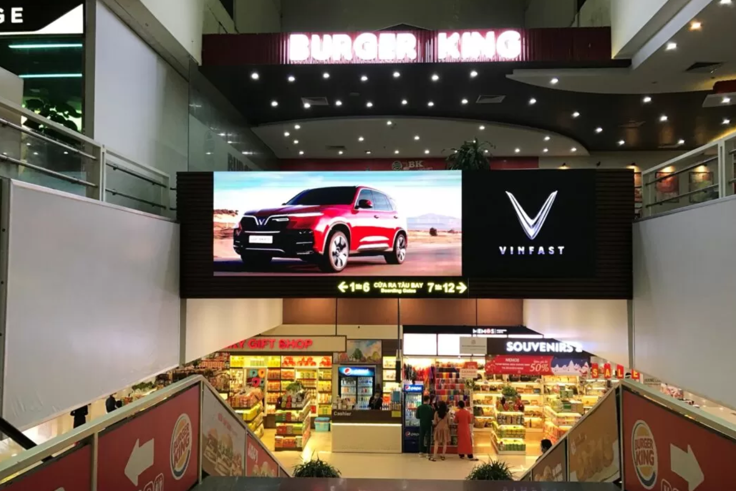 Màn Hình Tại Siêu Thị  Mall
